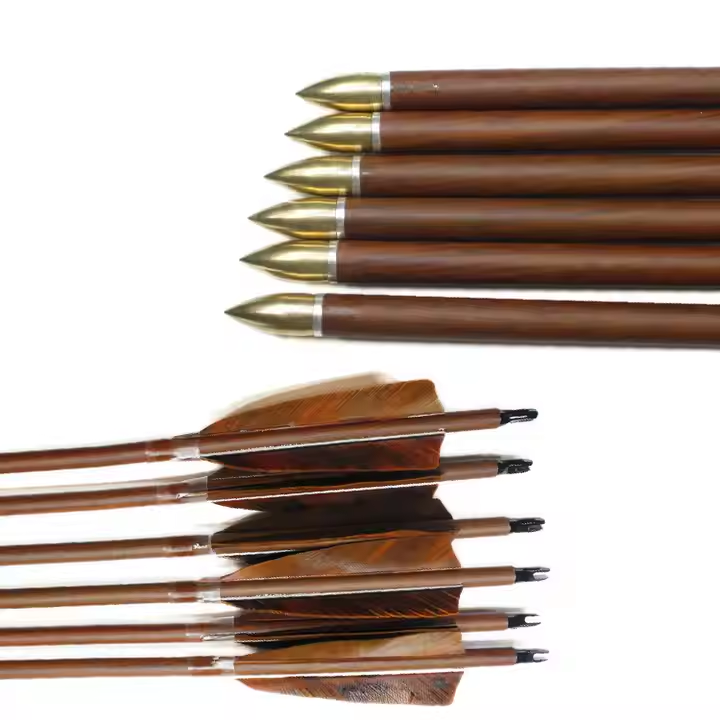 31 Carbon Fiber Arrows with Turkey Feathers and Wood Grain Finish – Ideal for Target Shooting (2)