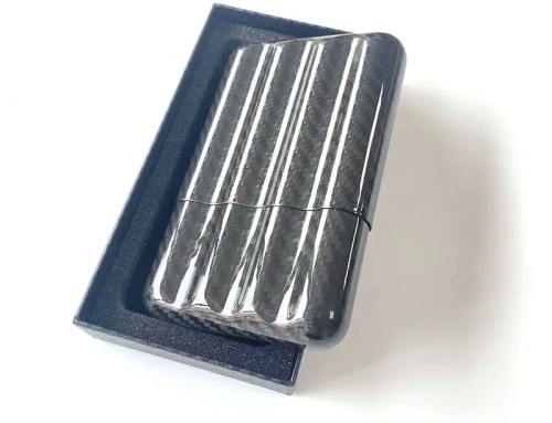 Luxury Carbon Fiber Cigar Travel Box – Ultra-Slim, 4-Finger Capacity
